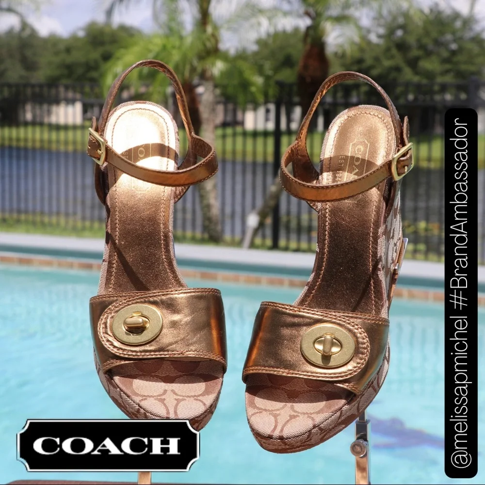 🌸 Host Pick 🌸 Coach Rana Wedge - Picture 9 of 11